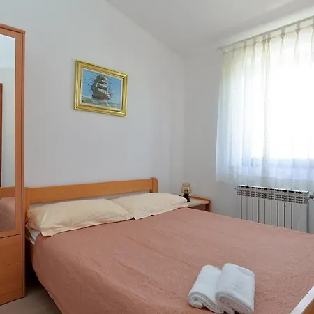 Apartment Fuer 6 Personen Ca 120 Qm In Medulin, Istrien Suedkueste Von Istrien *