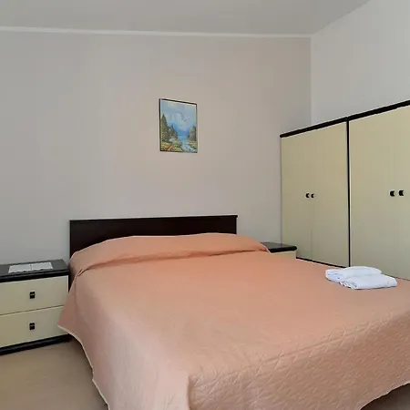 Apartment Fuer 6 Personen Ca 120 Qm In Medulin, Istrien Suedkueste Von Istrien Medulin